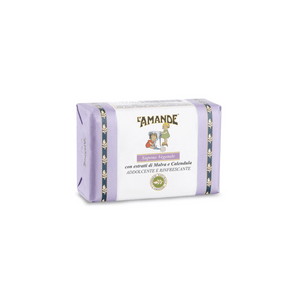 Vegetal soap enriched with organic essential oils of myrtle, juniper and helichrysum with skin-purifying and anti-free radical properties. WITH ESSENTIAL OILS OF ORGANIC SARDINIA FLOWERS AND BERRIES• COLOURING AND PRESERVATIVES FREE.  200ML