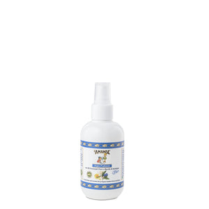SARDINIAN FLOWERS AND BERRIES Perfumed water Sardinian flowers and berries Perfumed microemulsion for the body without alcohol, enriched with essential oils of myrtle, juniper and helichrysum from organic crops. Moisturizes and counteracts skin impurities.